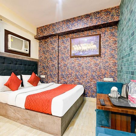 Hotel Ark Wood At Airport Nuova Delhi Esterno foto