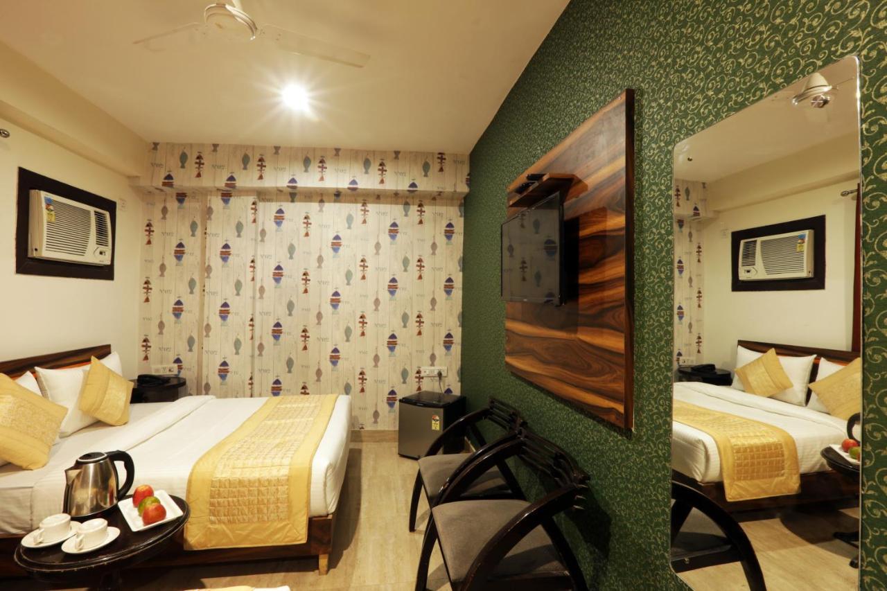 Hotel Ark Wood At Airport Nuova Delhi Esterno foto