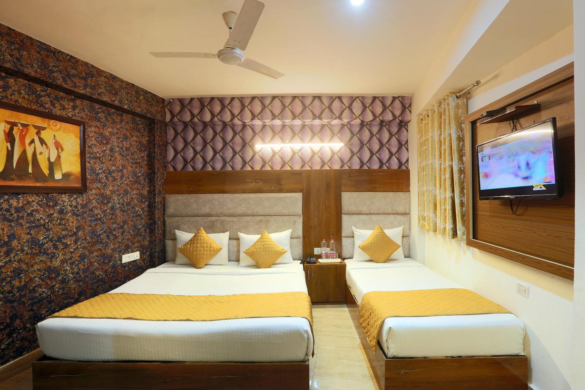 Hotel Ark Wood At Airport Nuova Delhi Esterno foto