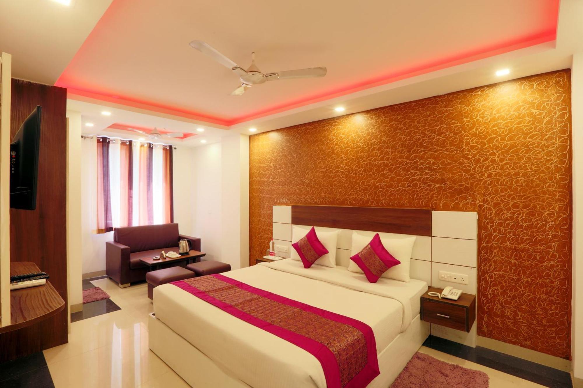 Hotel Ark Wood At Airport Nuova Delhi Esterno foto