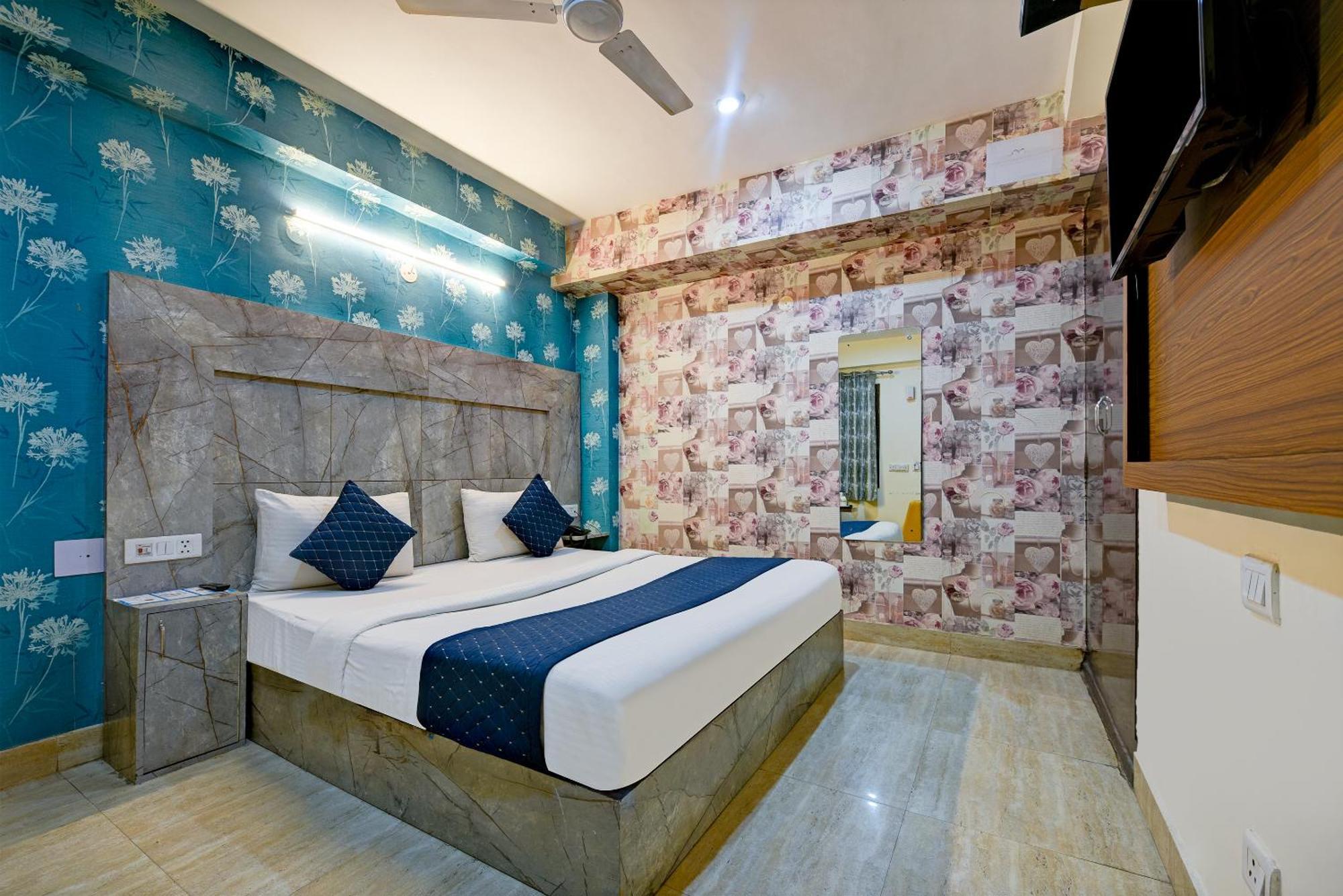 Hotel Ark Wood At Airport Nuova Delhi Esterno foto