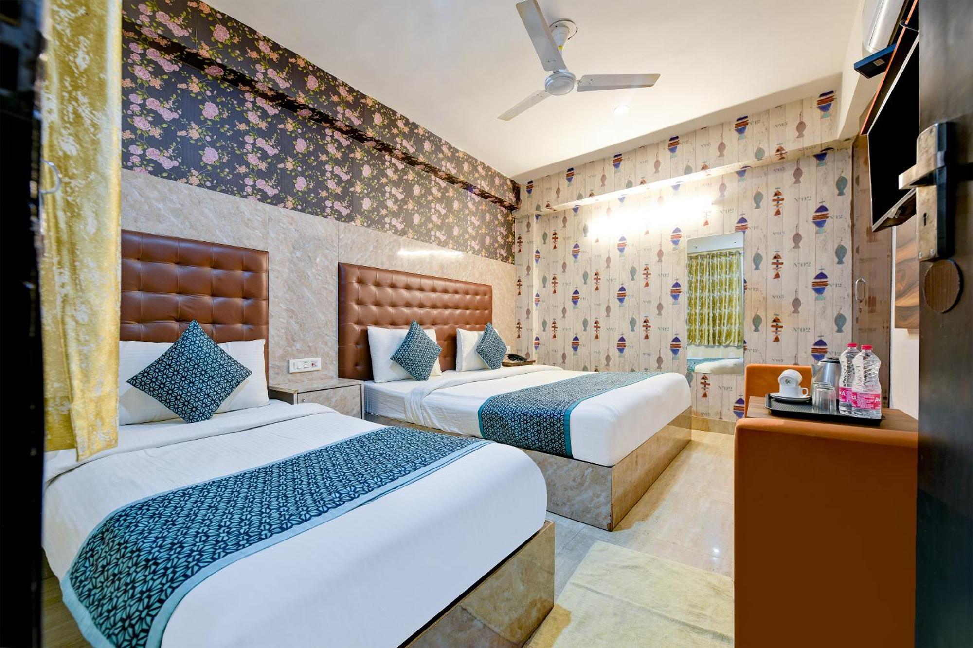 Hotel Ark Wood At Airport Nuova Delhi Esterno foto