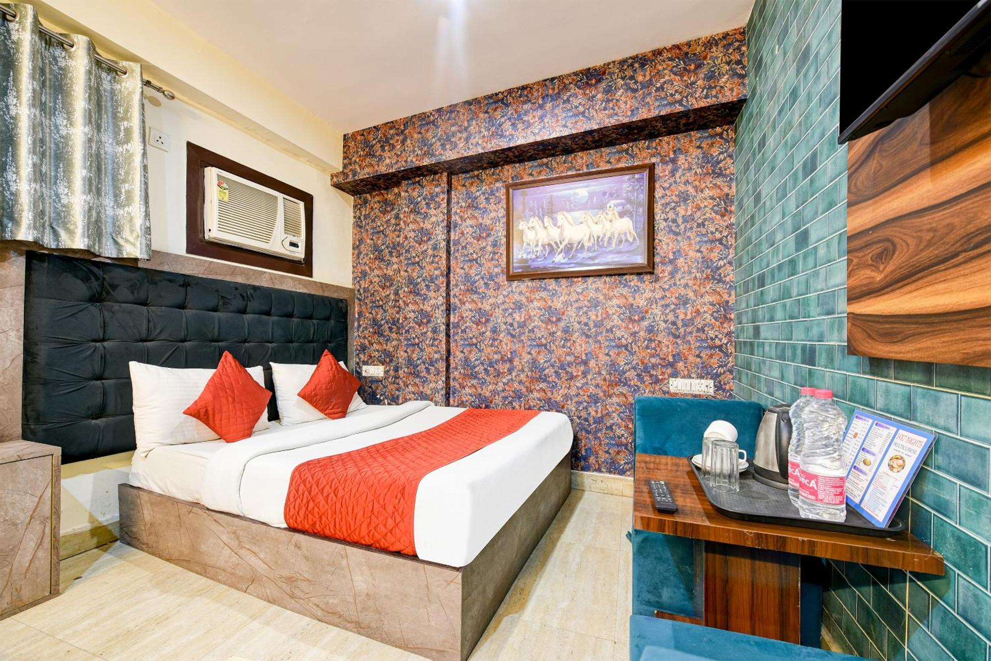 Hotel Ark Wood At Airport Nuova Delhi Esterno foto