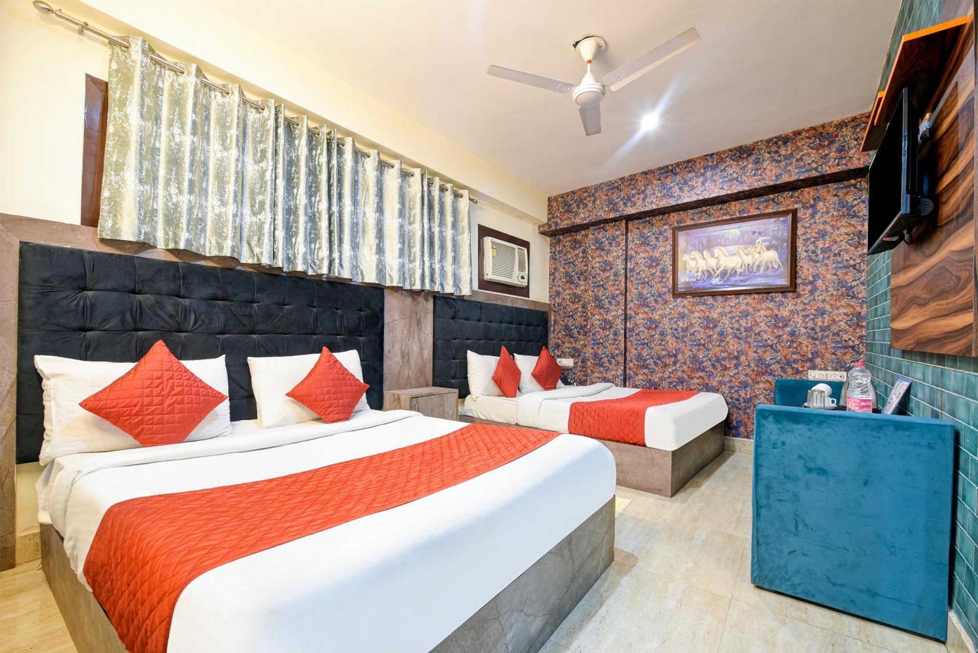 Hotel Ark Wood At Airport Nuova Delhi Esterno foto