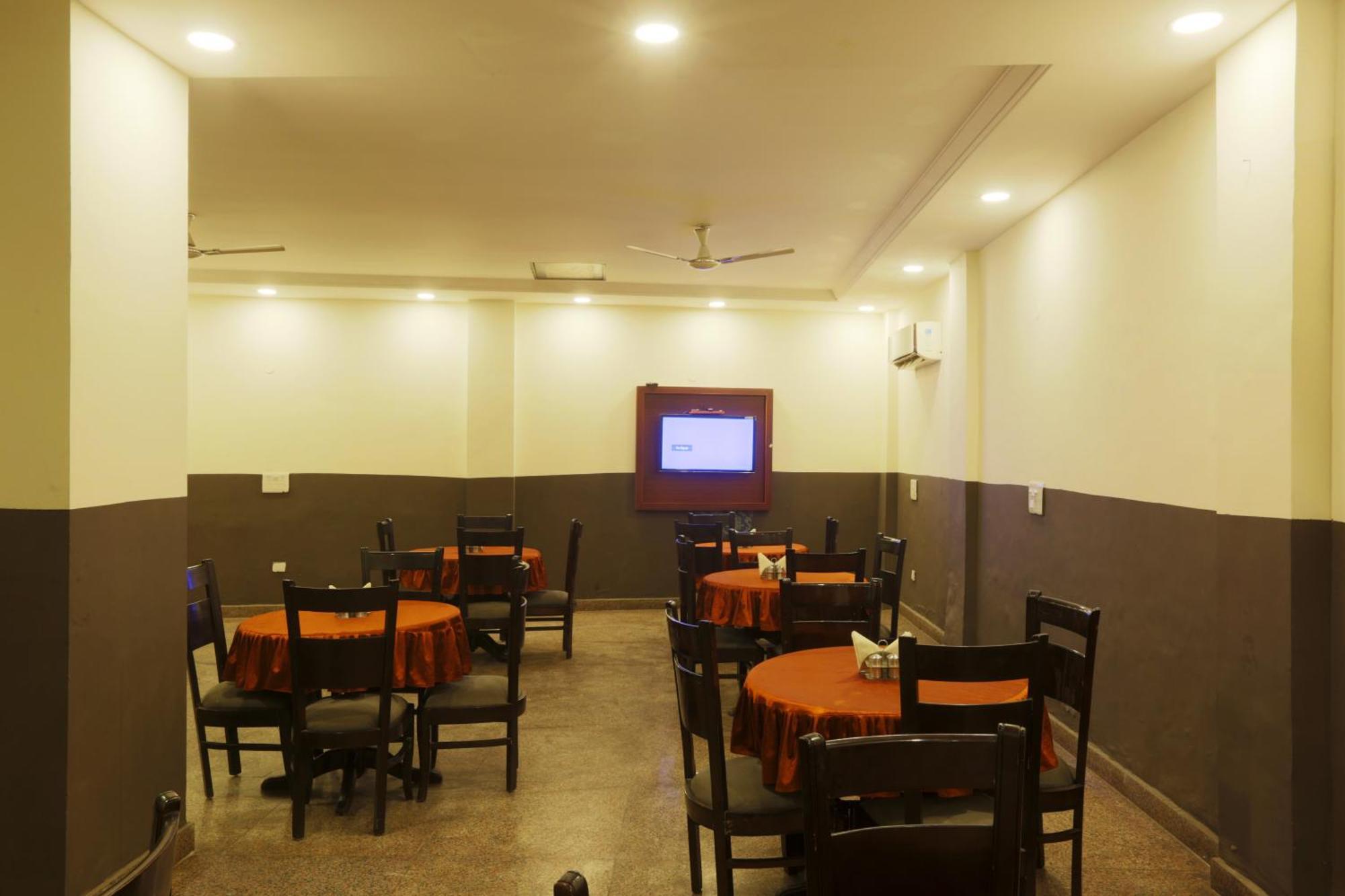 Hotel Ark Wood At Airport Nuova Delhi Esterno foto